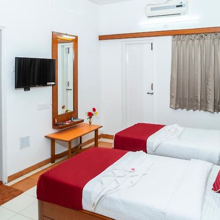 Hotel Green Field Satara Buitenkant foto