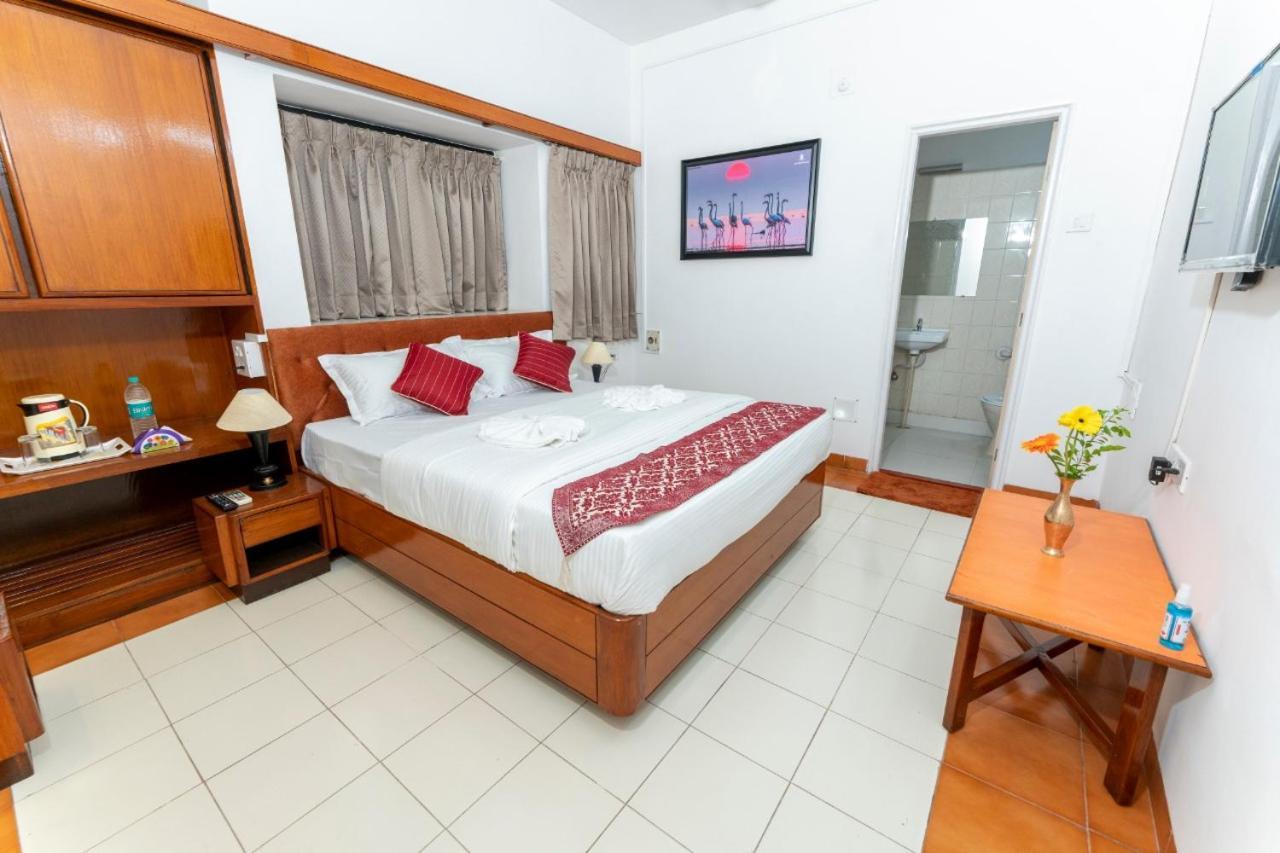 Hotel Green Field Satara Buitenkant foto