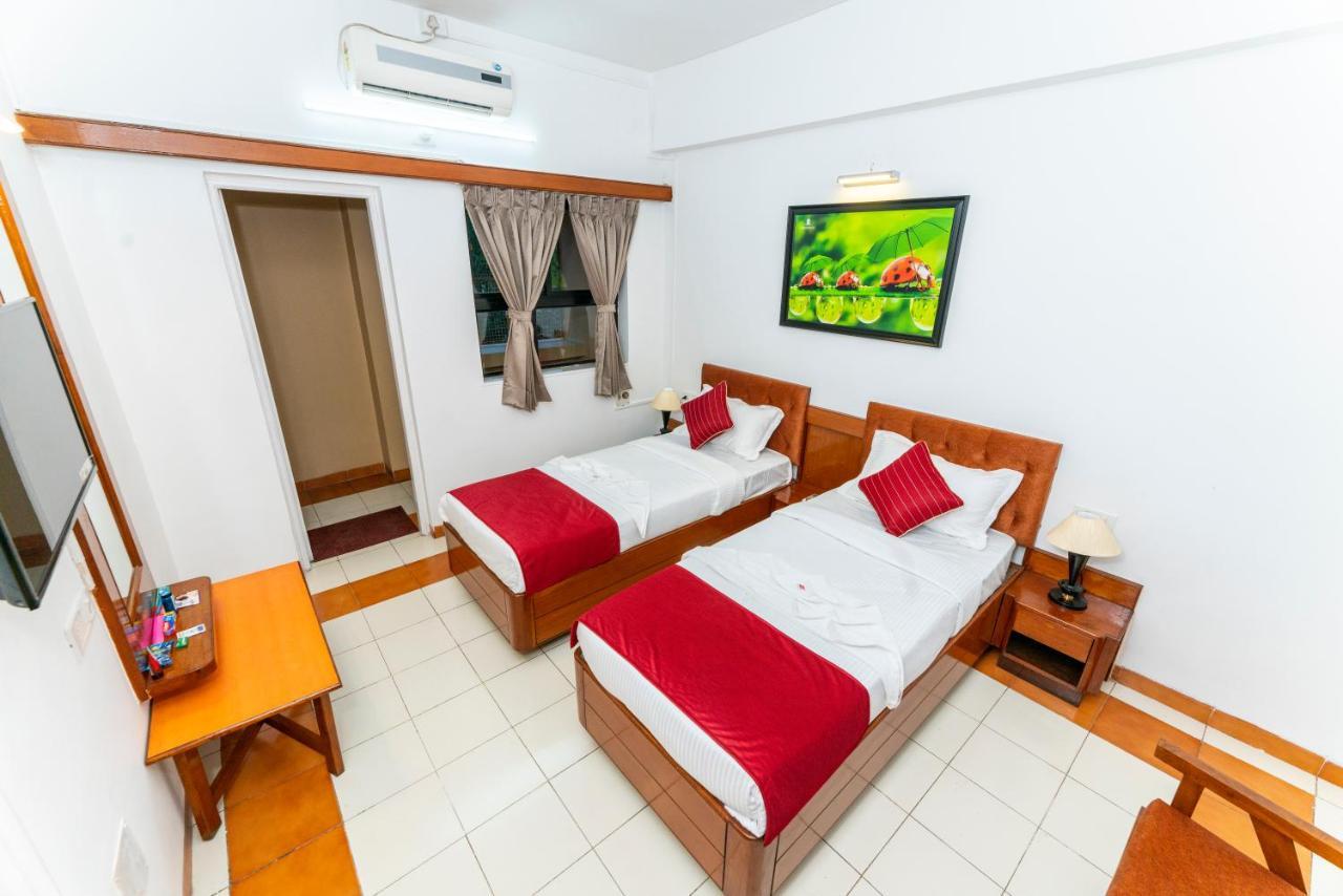 Hotel Green Field Satara Buitenkant foto