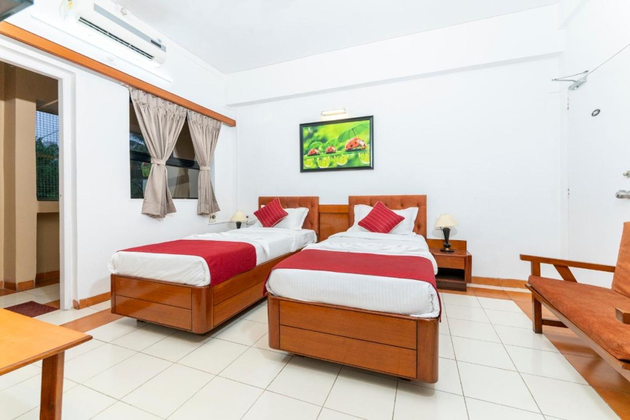 Hotel Green Field Satara Buitenkant foto