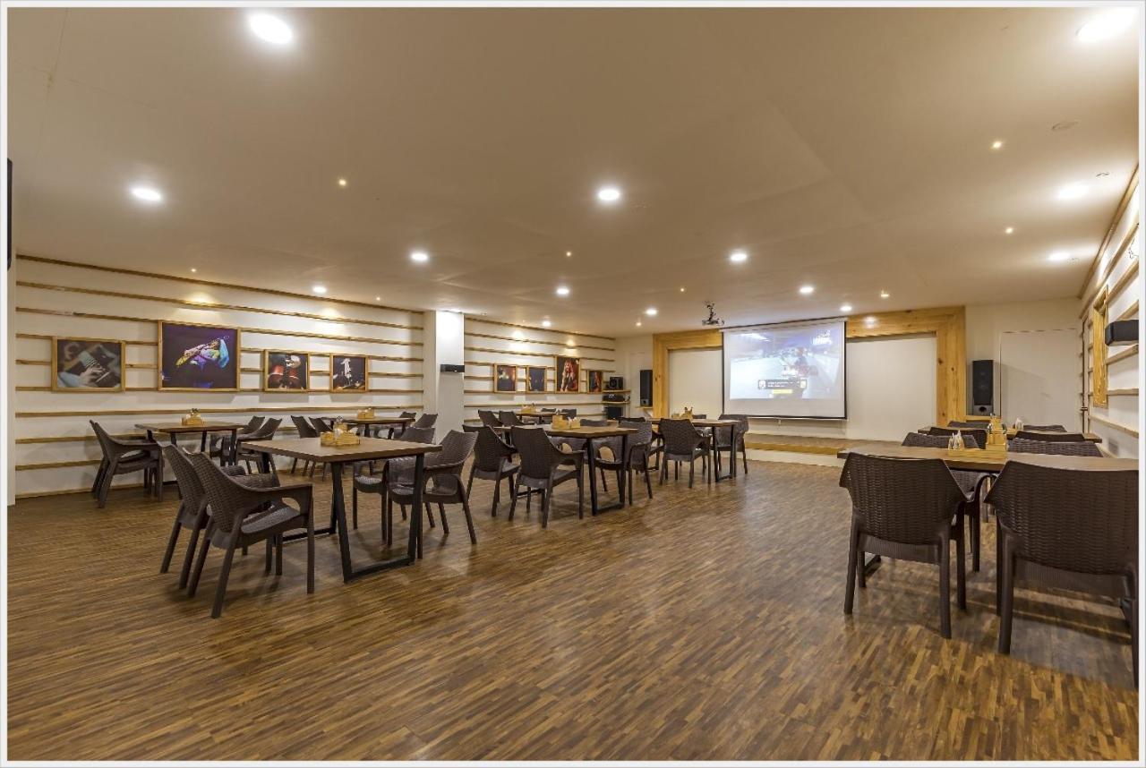 Hotel Green Field Satara Buitenkant foto